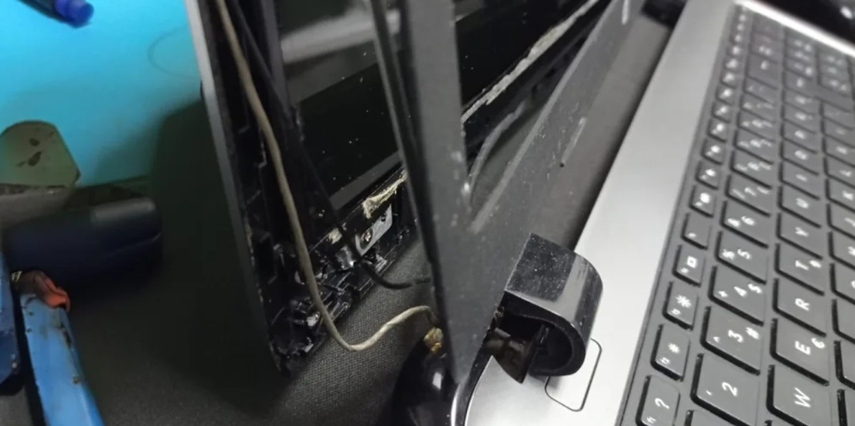 Laptop Menteşe Tamiri Onarımı Fiyatları 